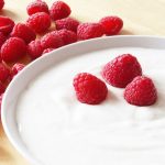 Consumul de iaurt sustine lupta cu kilogramele in plus si reduce riscul de diabet tip 2